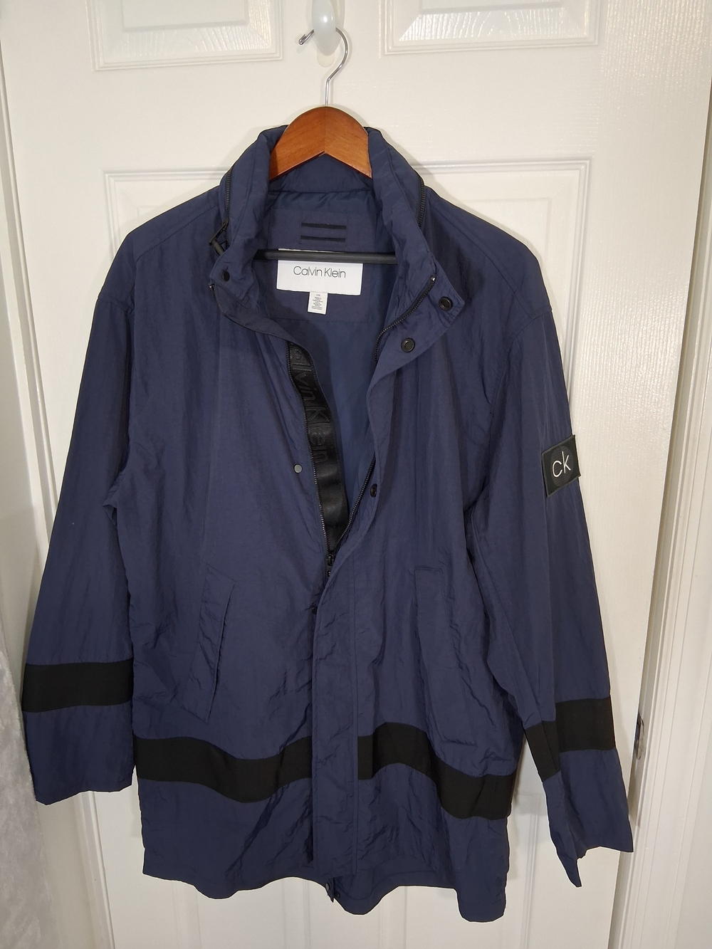 Calvin Klein Men’s Hooded Parka Jacket Navy Blue Black Stripe Logo Patch L. 14